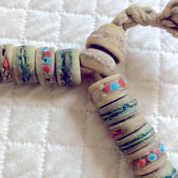 Beautiful African bead necklace - Picture 2 of 6